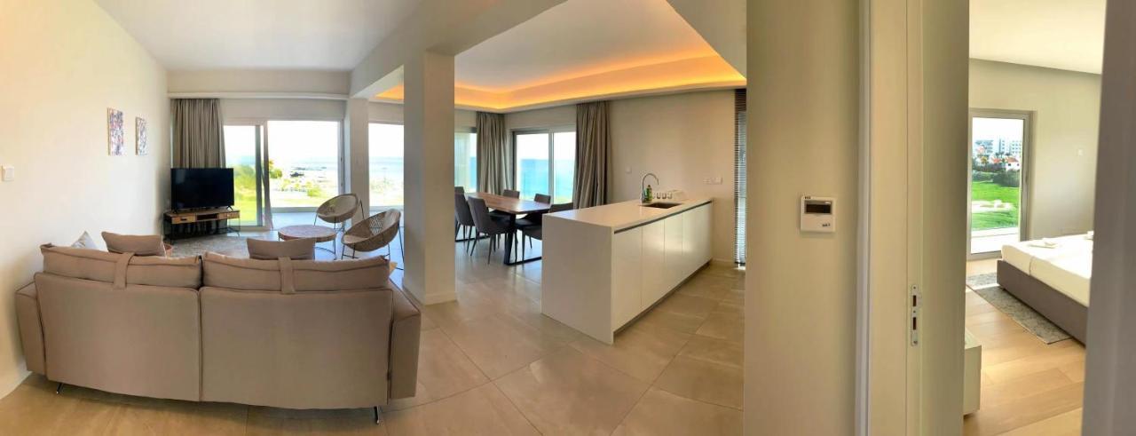 Emerald Suites Protaras Eksteriør billede