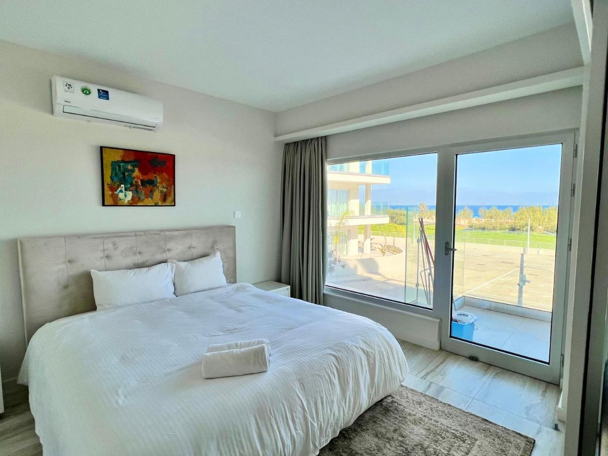 Emerald Suites Protaras Eksteriør billede