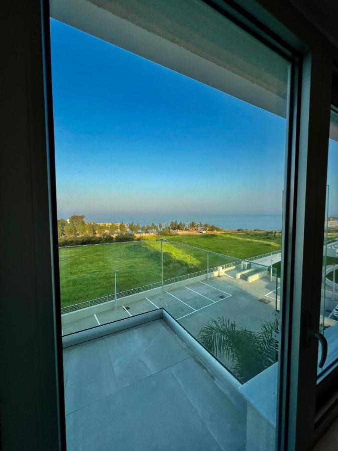 Emerald Suites Protaras Eksteriør billede