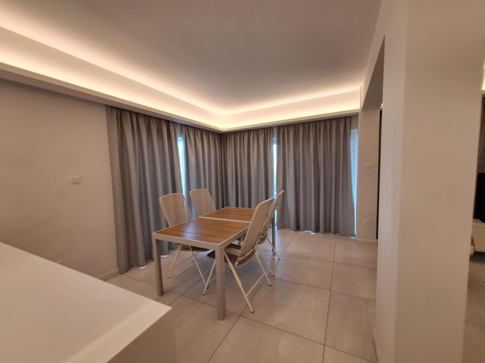Emerald Suites Protaras Eksteriør billede