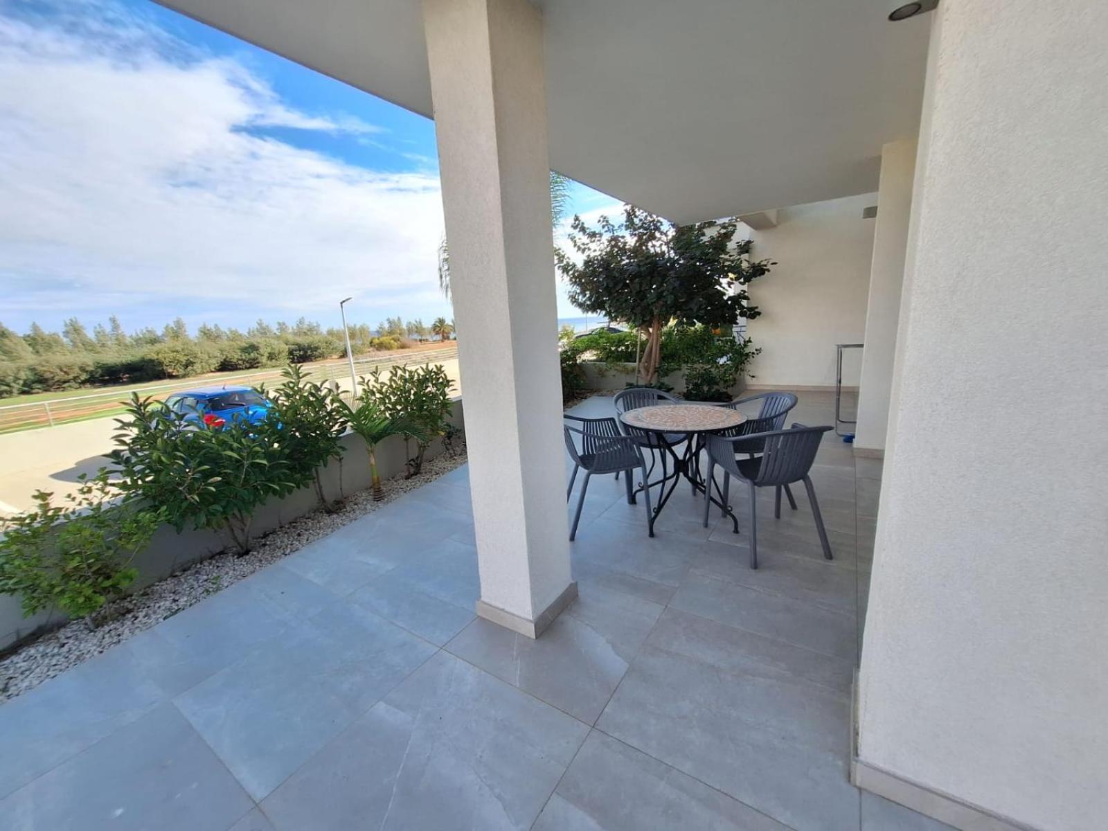 Emerald Suites Protaras Eksteriør billede