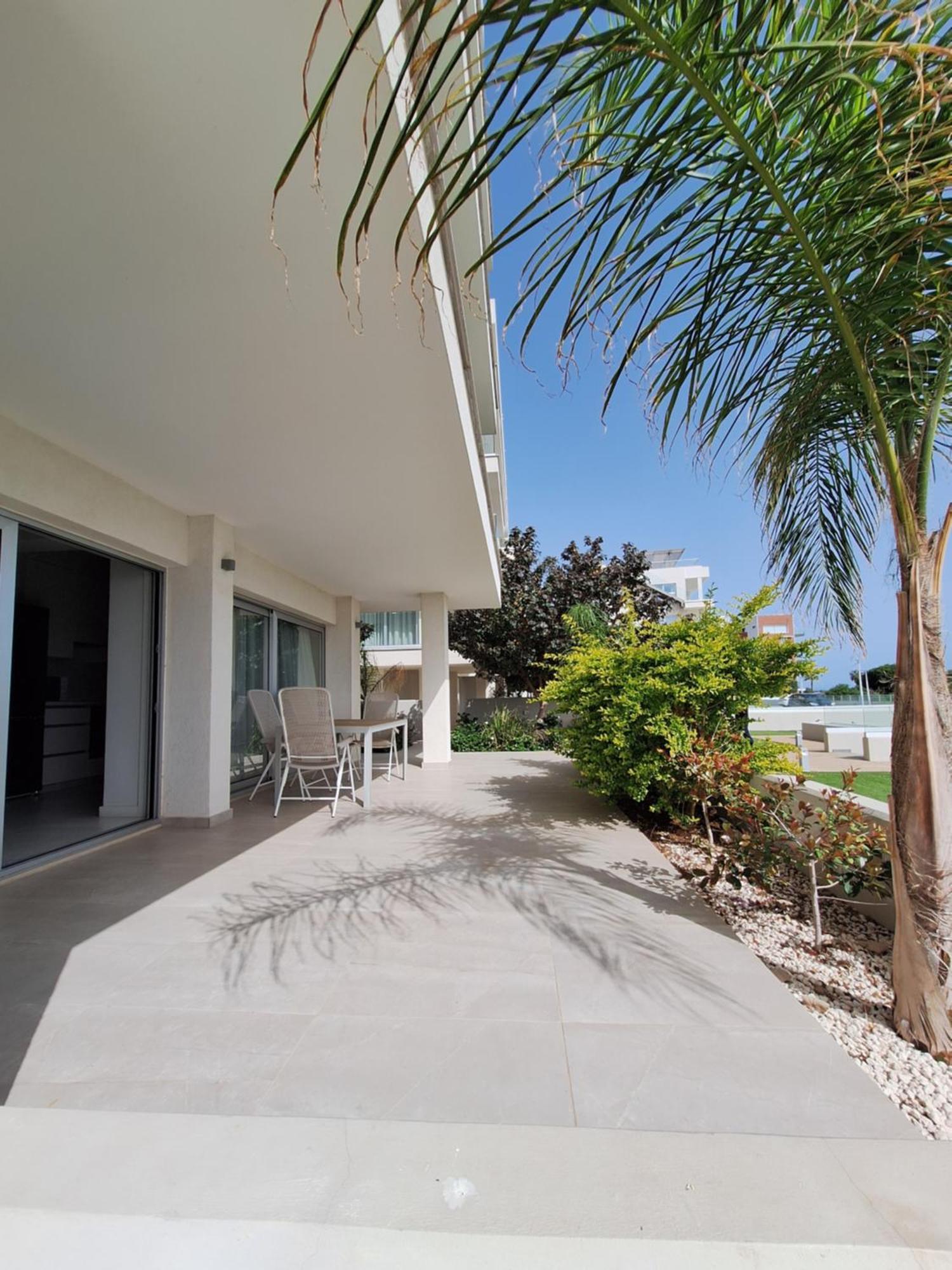 Emerald Suites Protaras Eksteriør billede